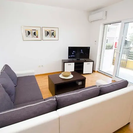 아파트 Kajzer *